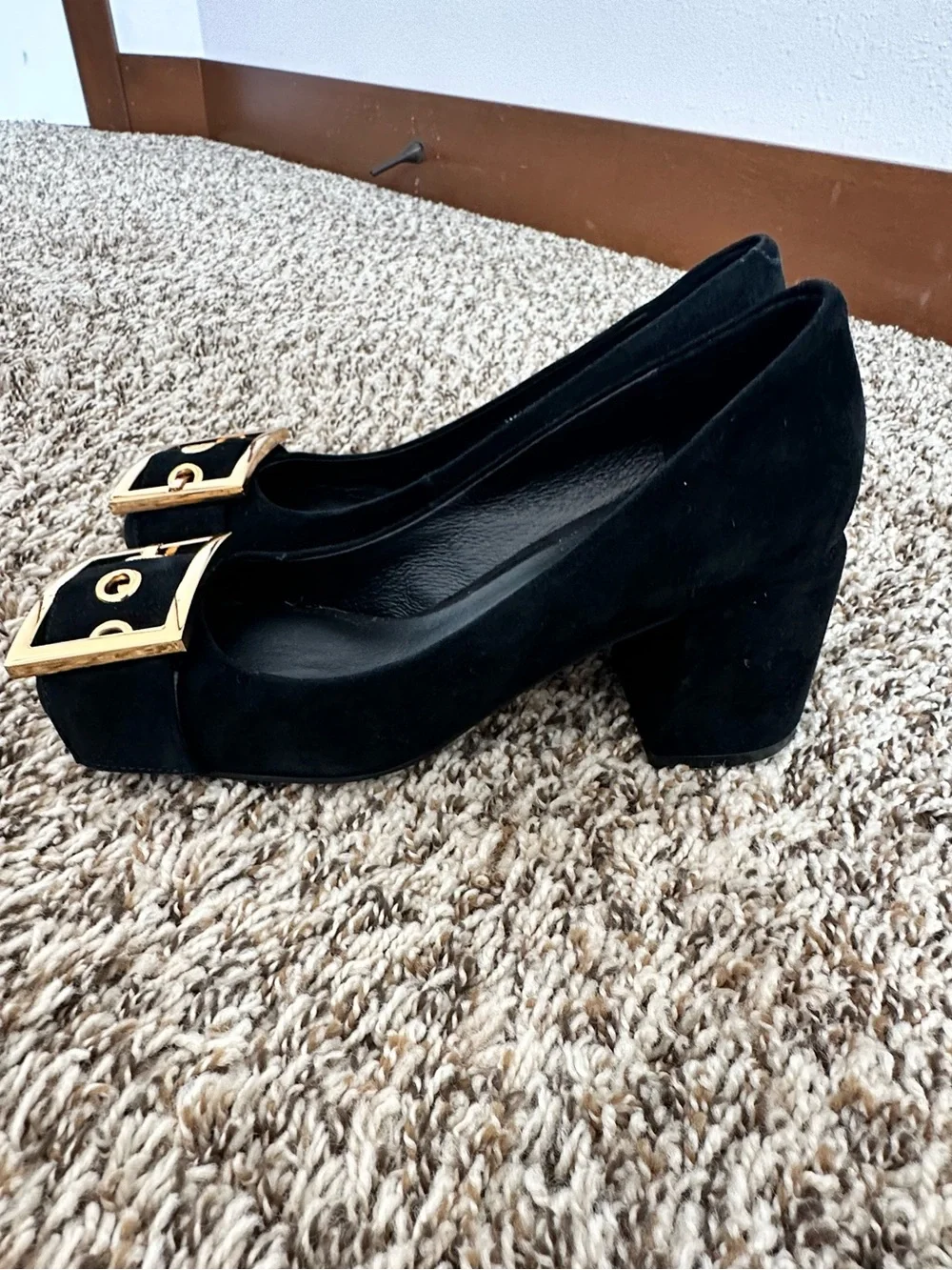Jeffrey Campbell Black Suede Pumps Gold Buckle Accent Classy Size 5